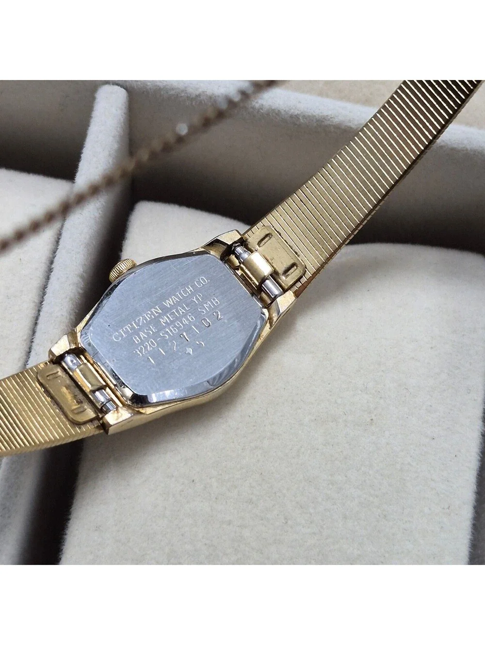 Vintage Citizen CQ Quartz Gold Tone Ladies Watch